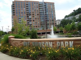 311 Hudson Park, Edgewater, NJ 07020