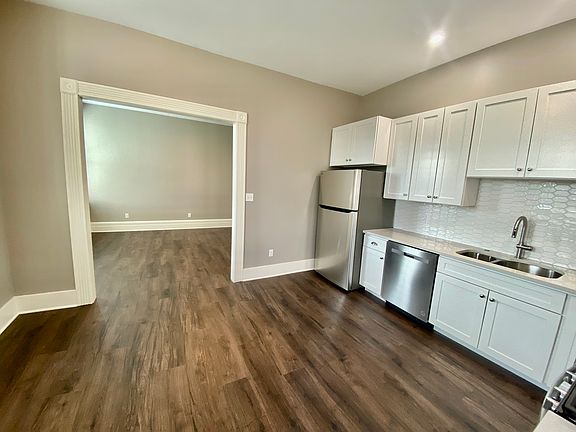 HUGE eat-in Kitchen