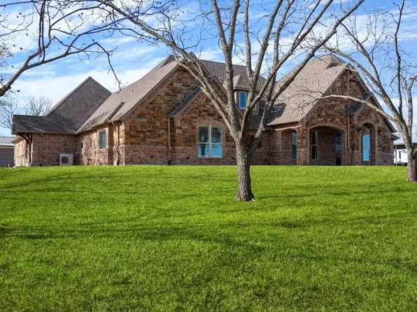 106 Proctor Ln, Decatur, TX 76234