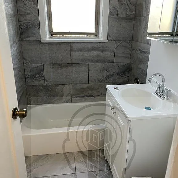 1369 W Estes Ave #1G — Photo 6