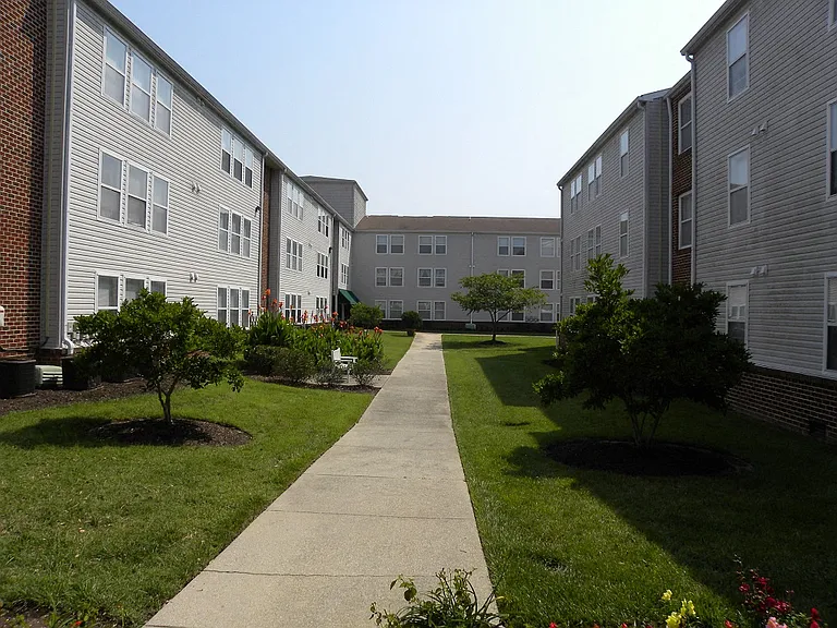 Lexington Commons — Photo 45