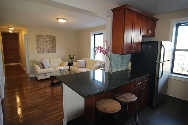 Rented by Sorelle Realty Group, LLC | media 10