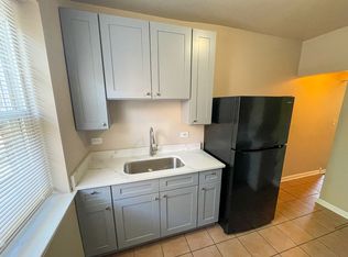 2648 E 78th St #1B, Chicago, IL 60649