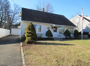 63 Sunrise Ter, Cedar Grove, NJ 07009