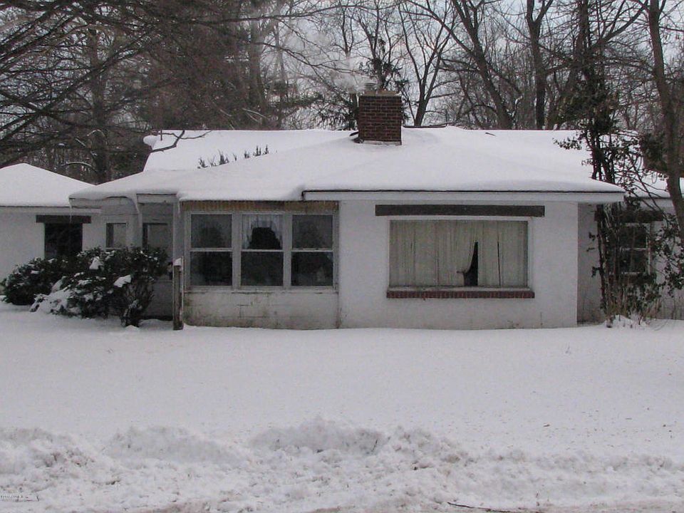 1st image of 3430 E Burr Oak