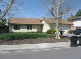 1062 S Beechwood Ave, Bloomington, CA 92316
