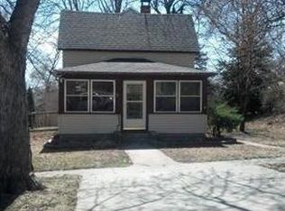 327 E 2nd St, Wahoo, NE 68066