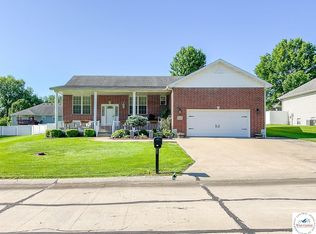 3660 Flat Creek Dr, Sedalia, MO 65301