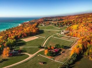 7505 S Lake Shore Dr, Harbor Springs, MI 49740