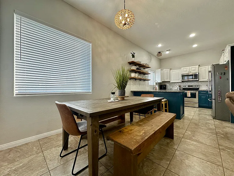 1319 S Brooke Ln — Photo 6
