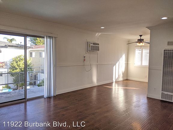 3rd image of 11922 Burbank Blvd APT 15