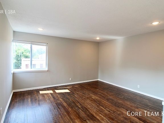 3rd image of 112 W 51st St #301