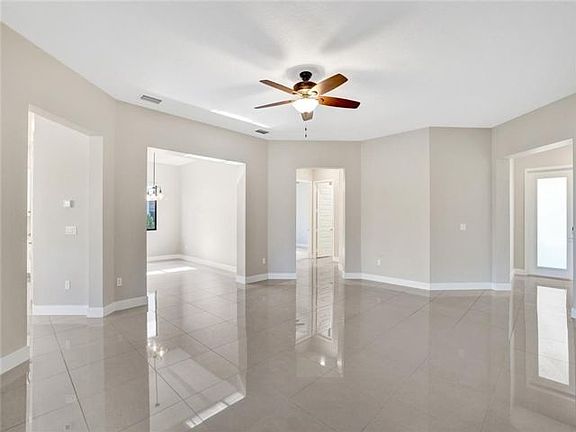 5th image of 10590 Mira Vista Dr