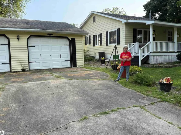 1306 S Ferry St, Ottumwa, IA 52501