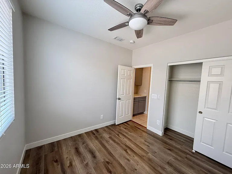 6558 W Townley Ave — Photo 9