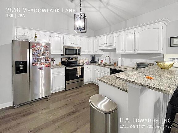 4th image of 2848 Meadowlark Ln