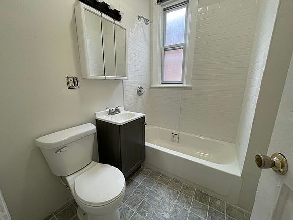 5th image of 1631 N Kimball Ave #1R