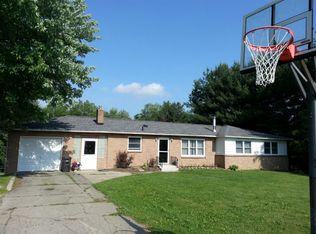 2201 Noon Rd, Jackson, MI 49201