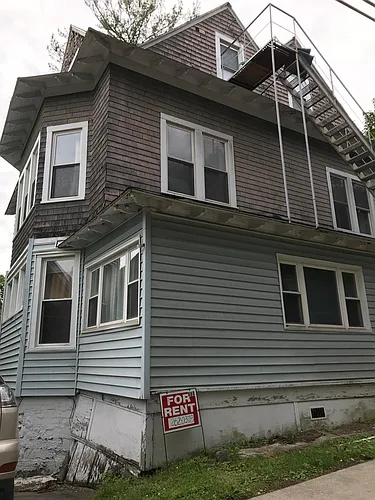 114 Stewart Ave Photo 1