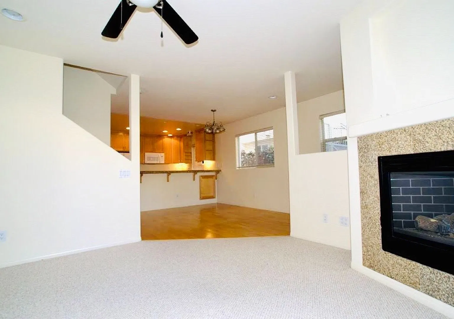 Spacious 3bd/3.5ba Townhouse In The Heart Of Pacific Beach! $5,095/Mo! — Photo 4