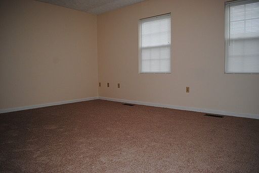 2nd image of 534 W Cumberland Rd