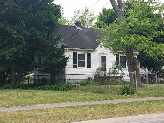 2nd image of 3036 Caroline St