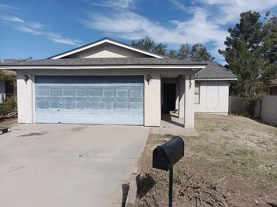 2035 Lucille Ave