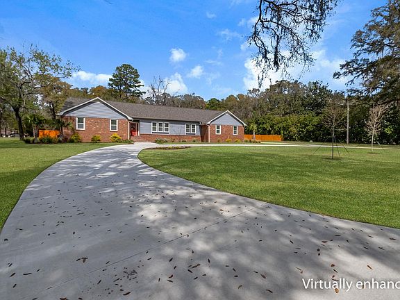 3rd image of 3602 N Meridian Rd