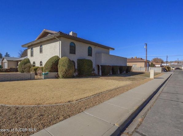 2205 N Santiago Ave, Farmington, NM 87401