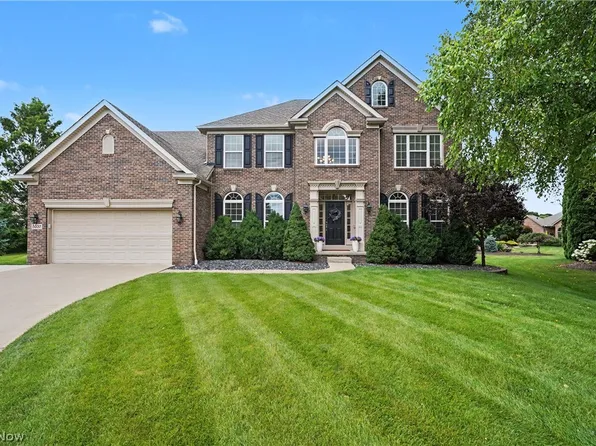 5037 Lake Breeze Lndg, Stow, OH 44224