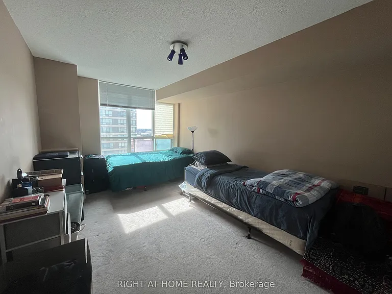 156 Enfield Pl #906 — Photo 10