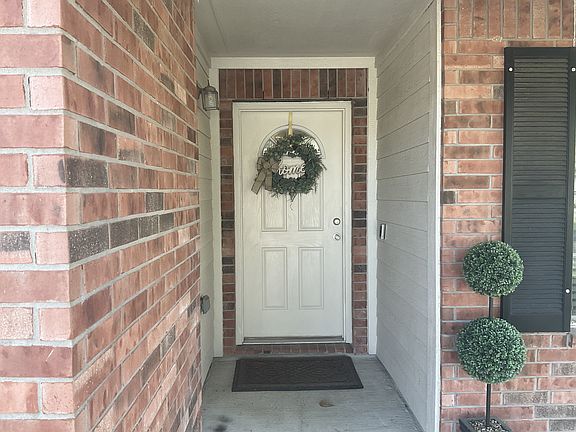 3rd image of 4729 Foster Hill Ct