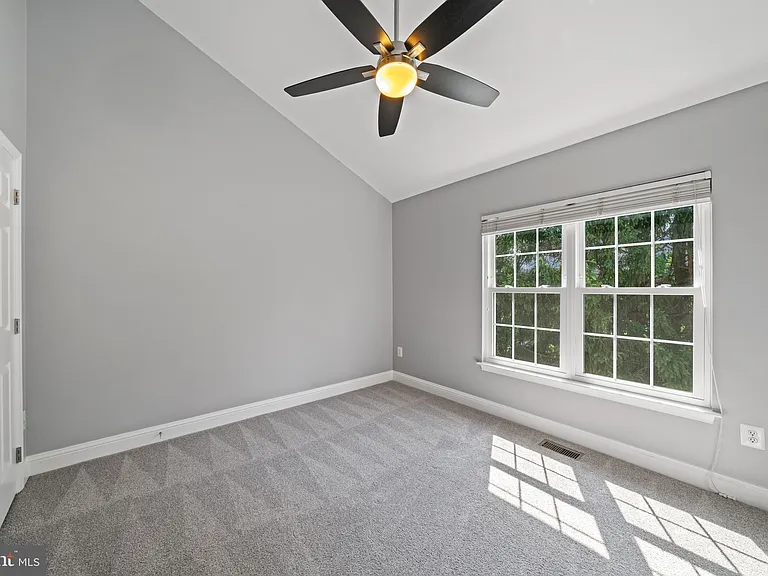 18613 Village Fountain Dr — Photo 12