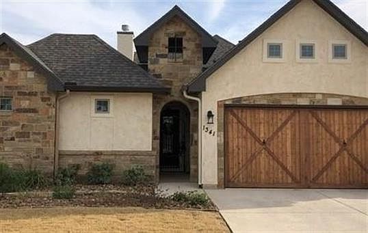 3rd image of 910 Gruene Place Dr