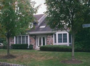 2 Crabapple Ct, Princeton, NJ 08540