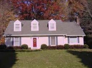 541 Cross Creek Dr, Mount Airy, NC 27030