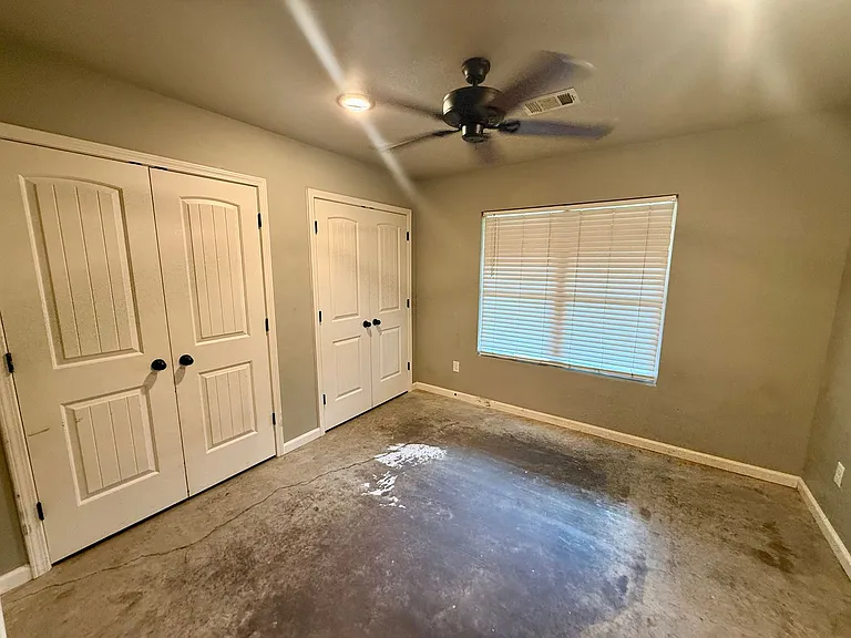 1215 Haltom St — Photo 5