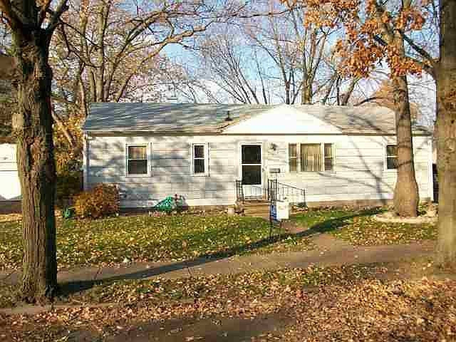 1st image of 332 W Hubbard Ave
