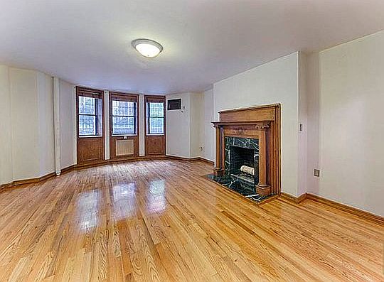 4th image of 137 W 81st St APT 1