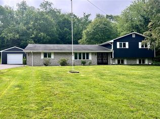 590 N Kings Creek Rd, Burgettstown, PA 15021