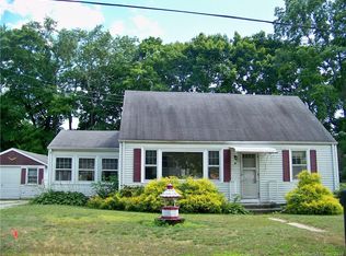 8 McElaney Dr, Niantic, CT 06357