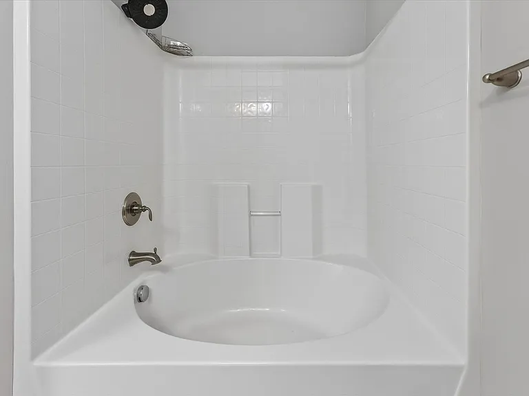 142 Turn Row Dr — Photo 32