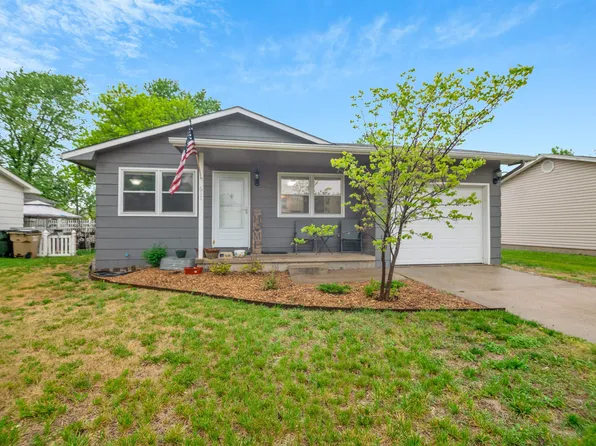 611 N Kansas Ave, Burrton, KS 67020