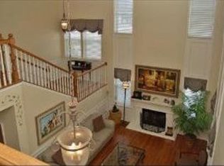 301 Marseilles St, Vernon Hills, IL 60061