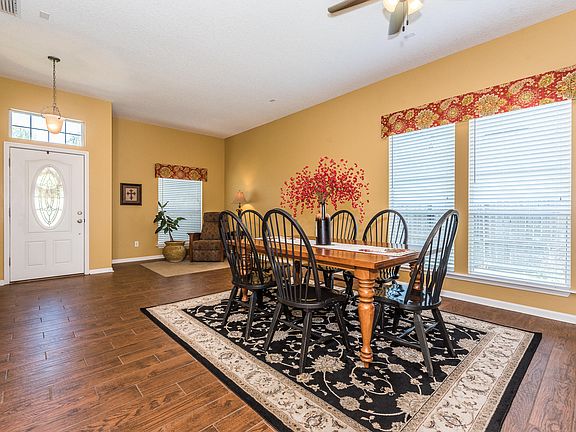 3rd image of 105 Moultrie Crossing Ln