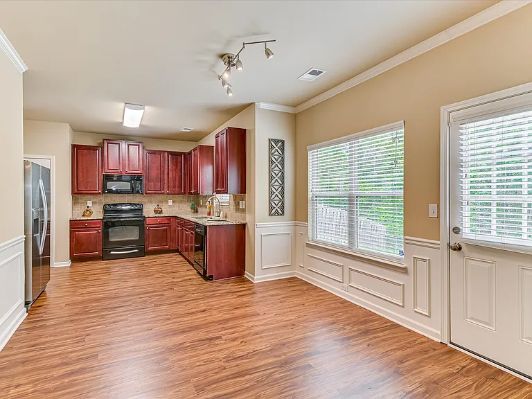 2073 Willhaven Dr — Photo 30