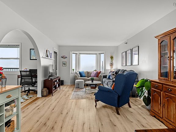 3rd image of 93 Kearney Lake Rd #409