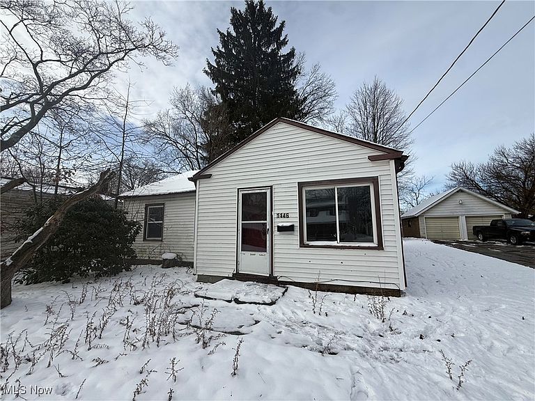Listing photo 2