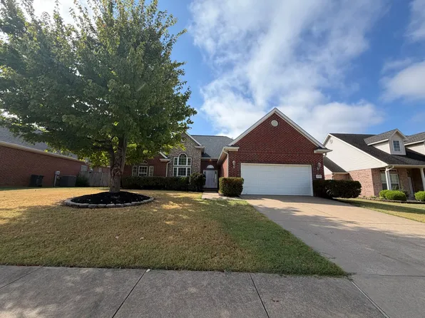 4410 W Braymore Dr, Rogers, AR 72758