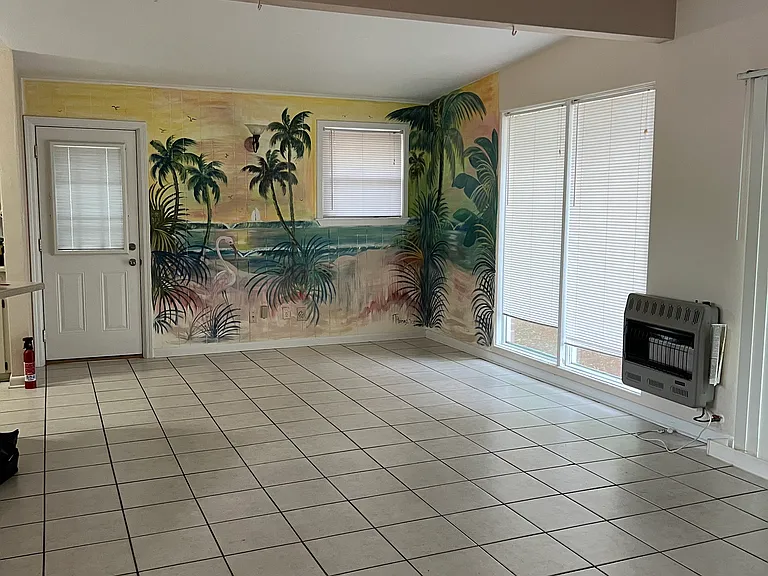 123 Gilmore Dr — Photo 3